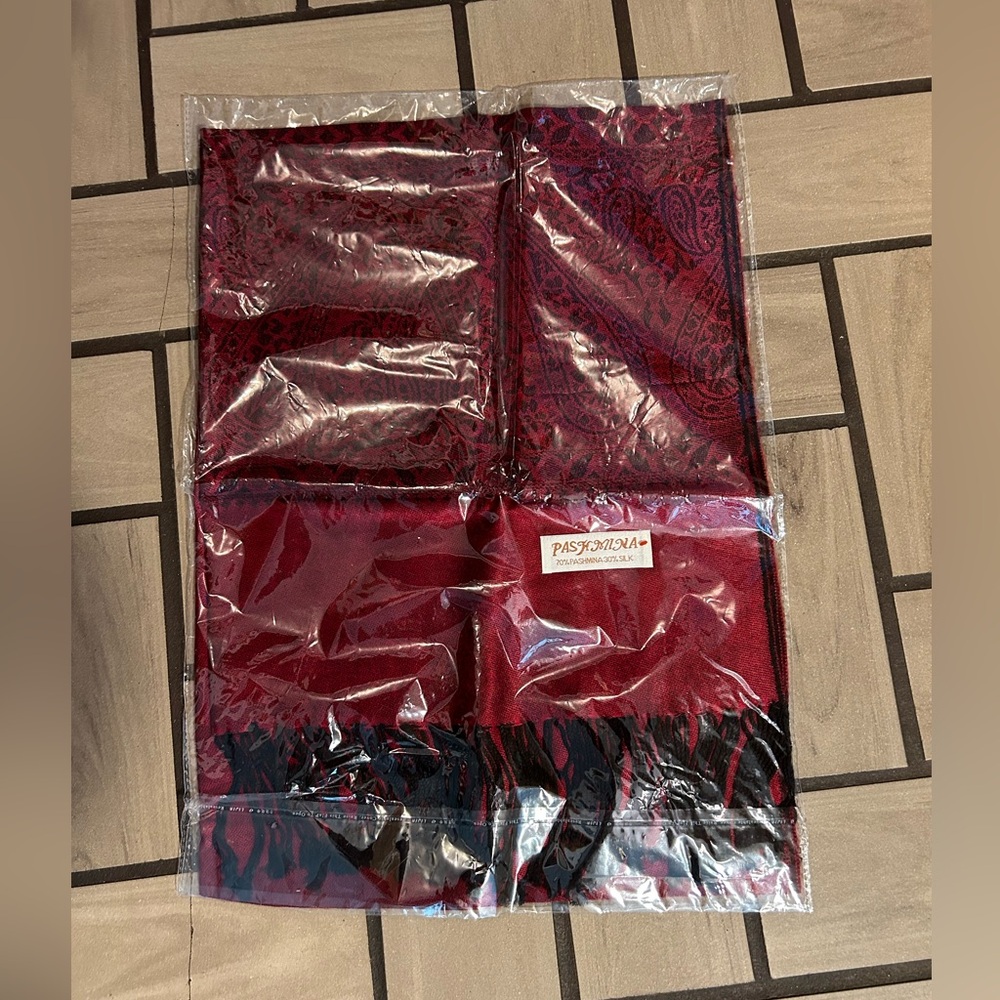Pashmina Red scarf
